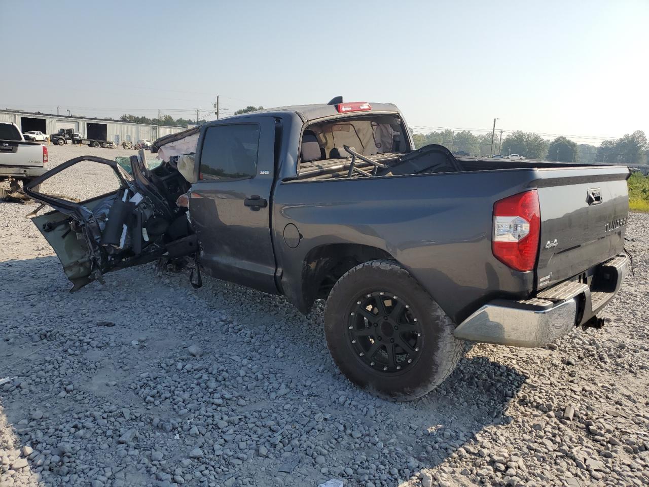 2020 Toyota Tundra Crewmax Sr5 - Фото 2