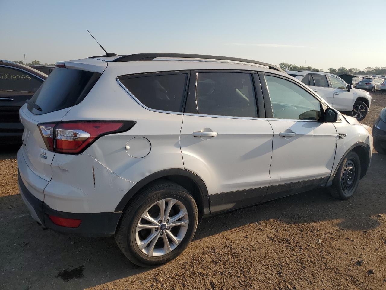 2018 Ford Escape Se - Фото 3