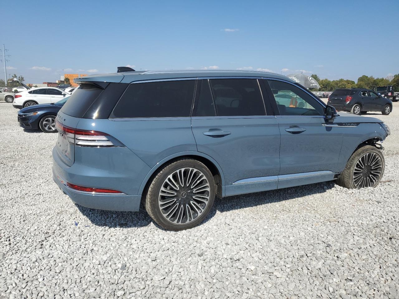 2025 Lincoln Aviator Black Label - Фото 3