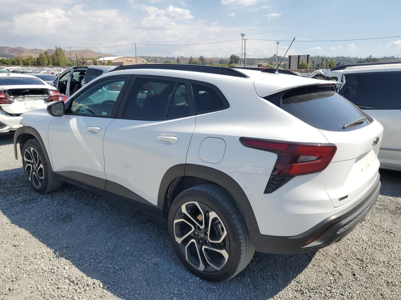 2025 Chevrolet Trax 2Rs - Фото 2