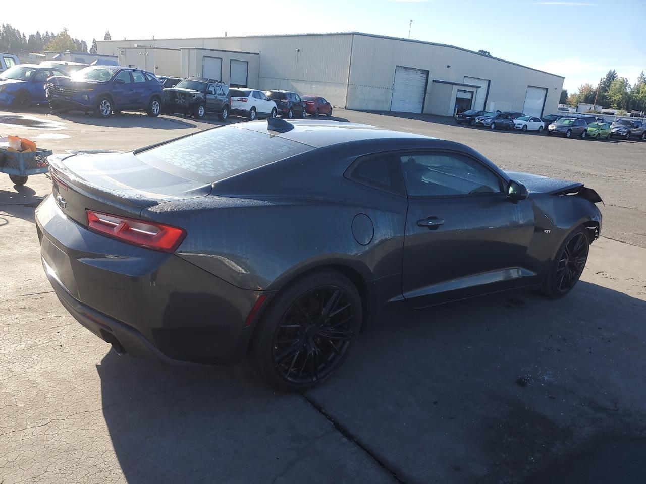 2017 Chevrolet Camaro Lt - Image 3