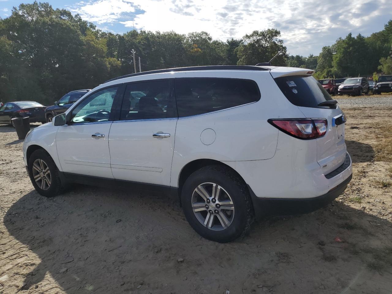 2016 Chevrolet Traverse Lt - Фото 2