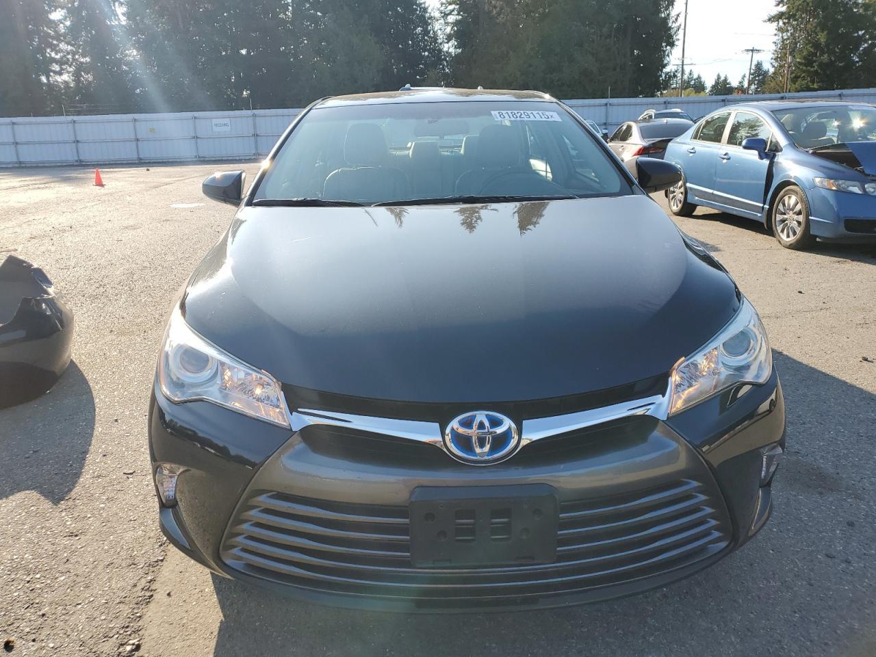 2016 Toyota Camry Hybrid - Image 5