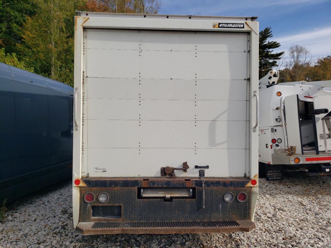 2022 Ford Econoline E-350 Box Truck *** Prior Fleet *** - Image 6