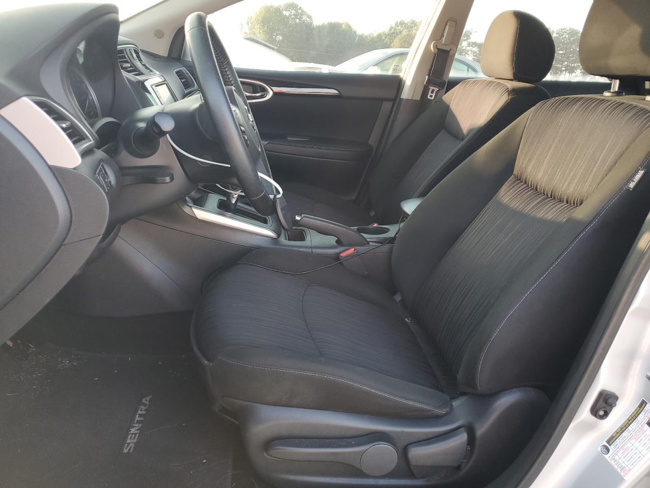 2019 Nissan Sentra S - Image 7