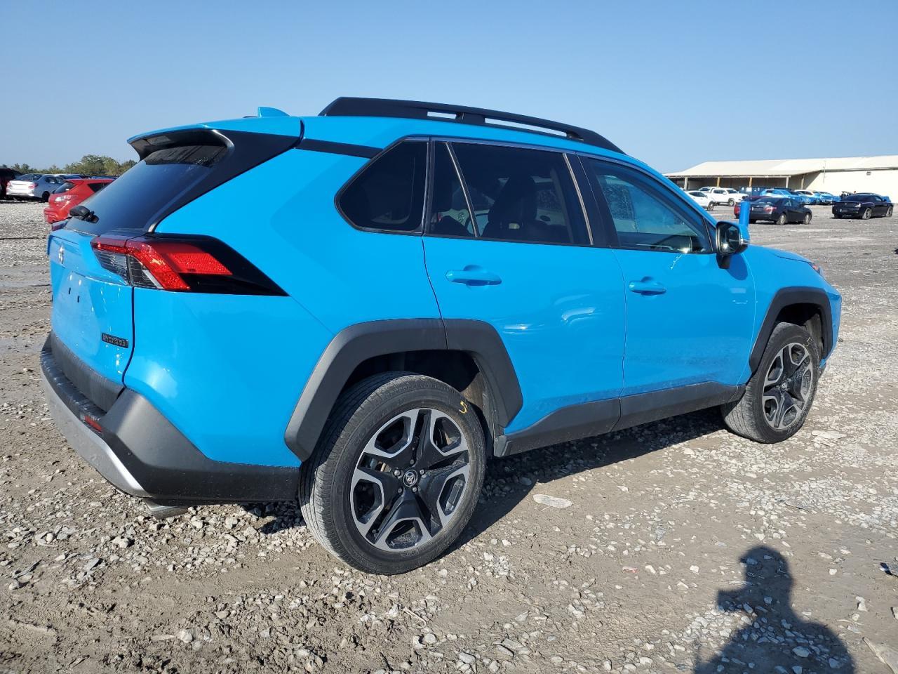 2020 Toyota Rav4 Adventure - Фото 3