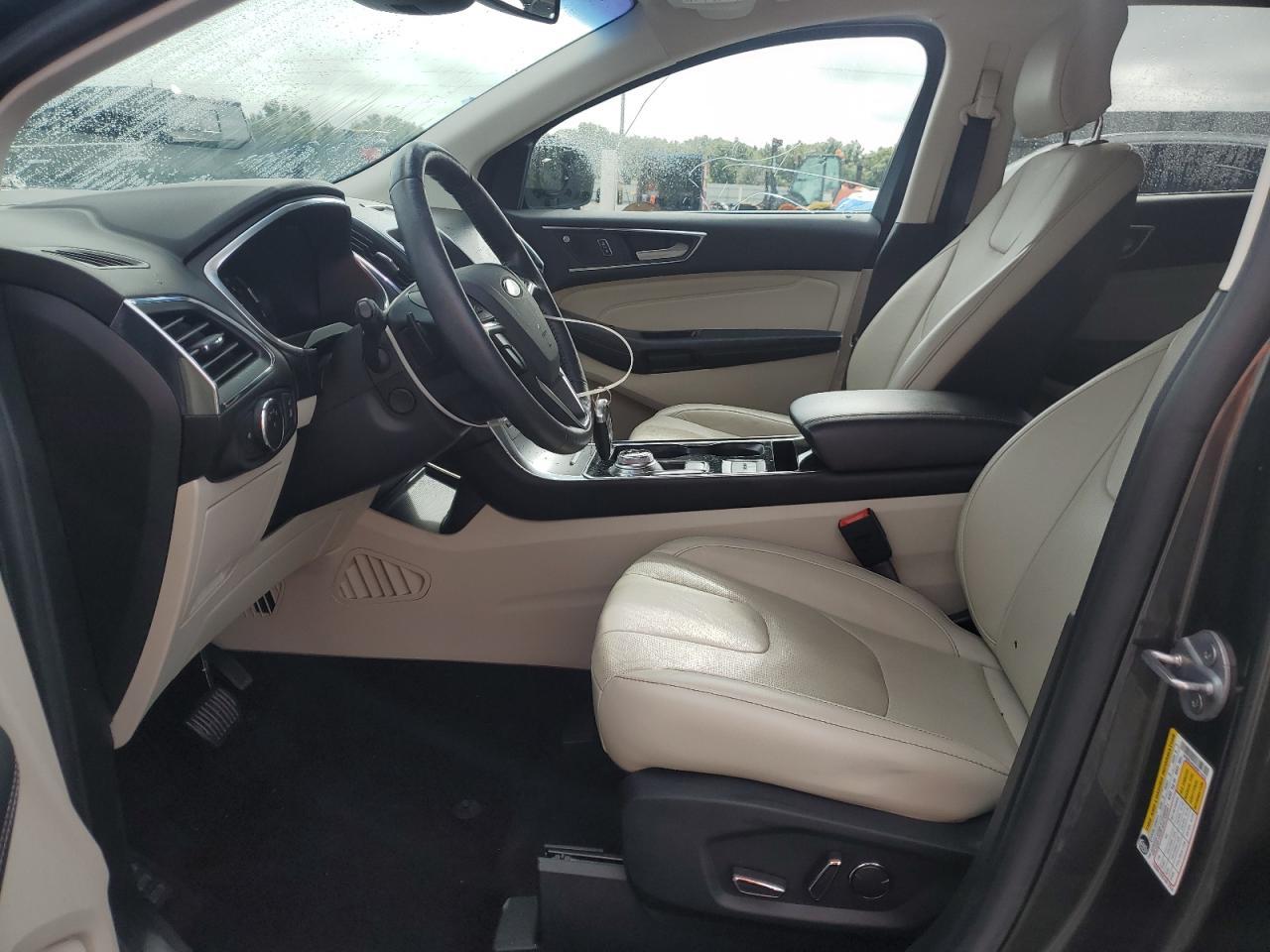 2019 Ford Edge Titanium - Image 7