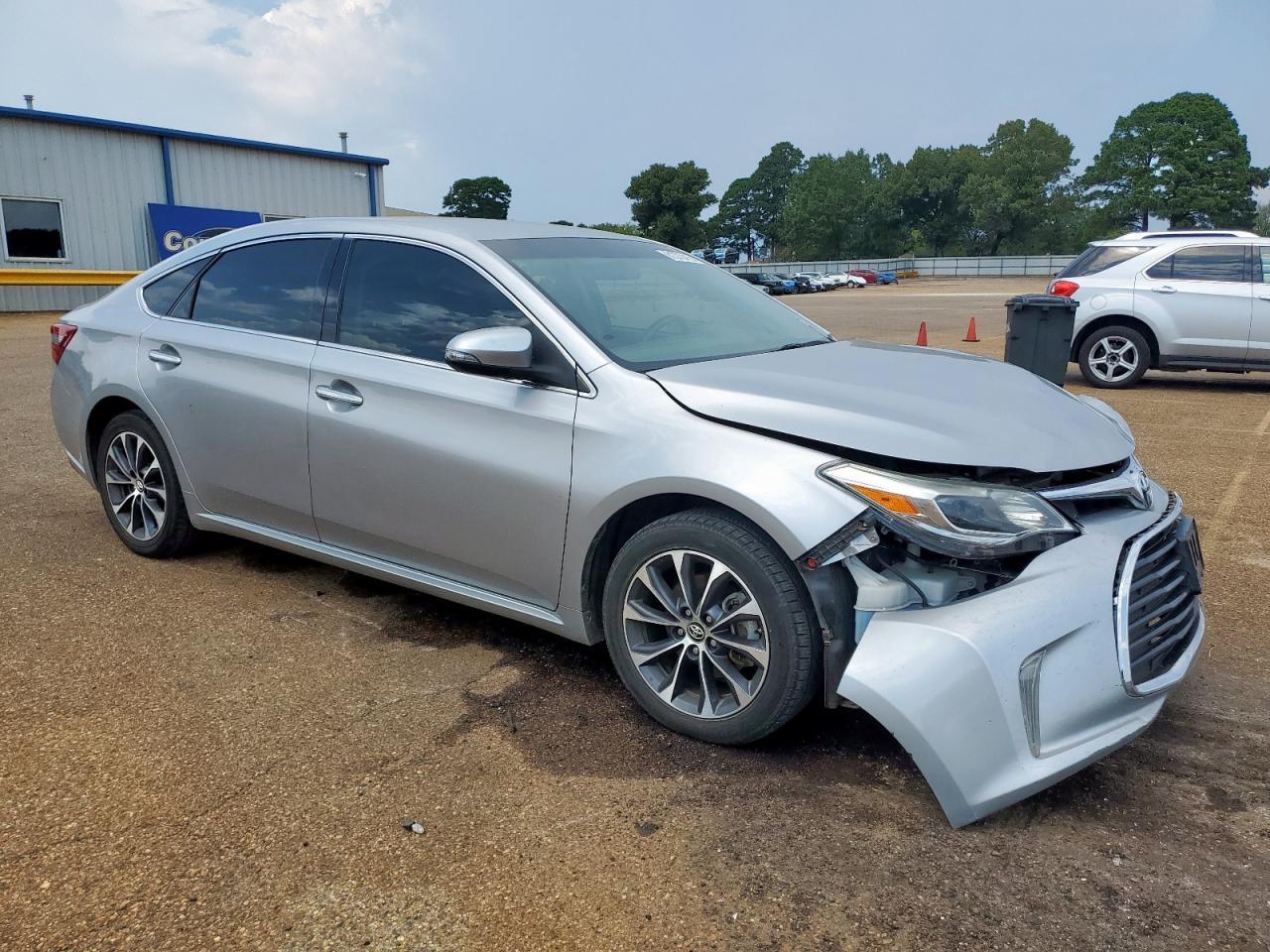 2016 Toyota Avalon Xle - Фото 4