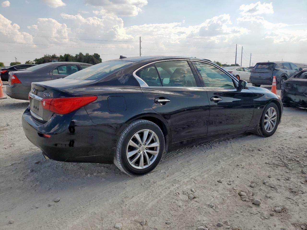 2015 Infiniti Q50 Base - Фото 3