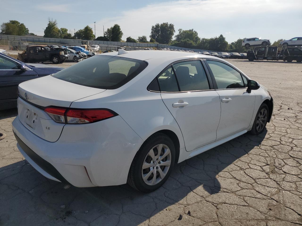 2020 Toyota Corolla Le - Фото 3