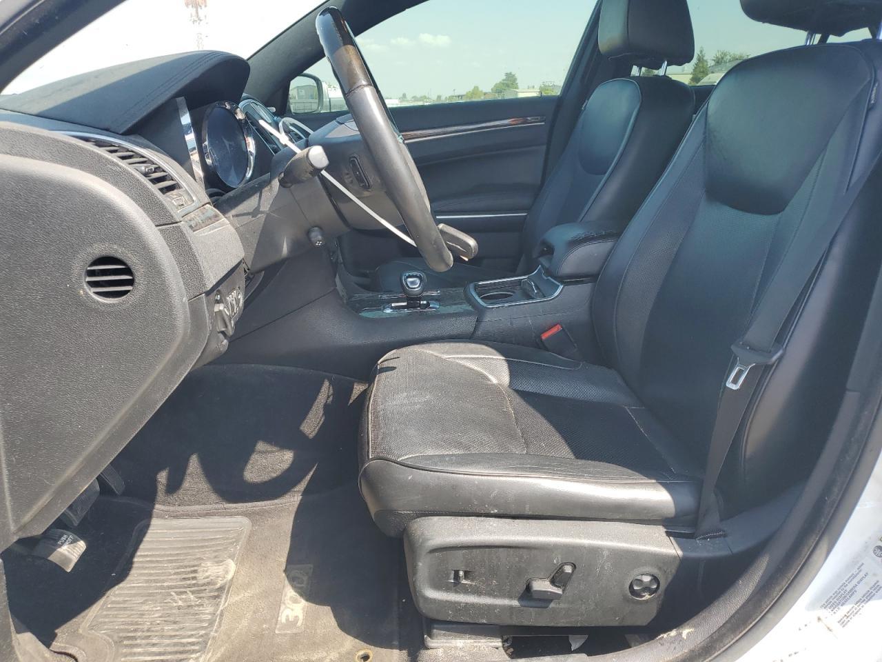 2013 Chrysler 300C - Фото 7