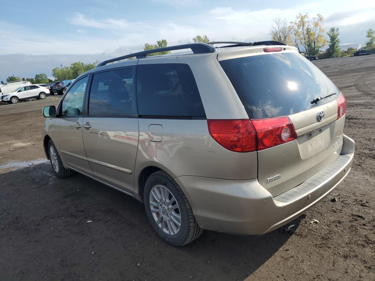 2009 Toyota Sienna Xle - Image 2
