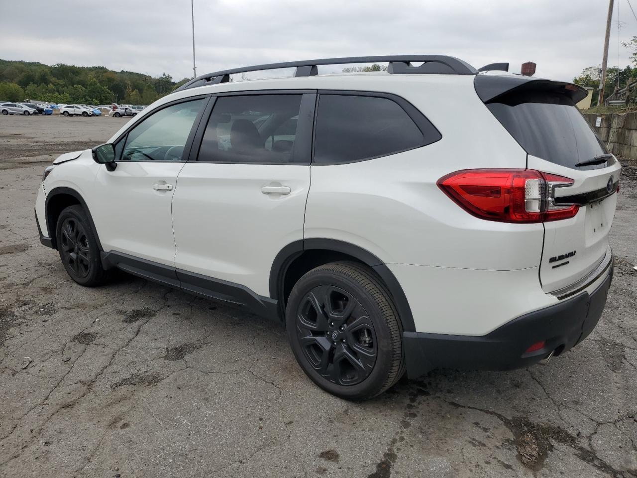 2023 Subaru Ascent Premium - Фото 2