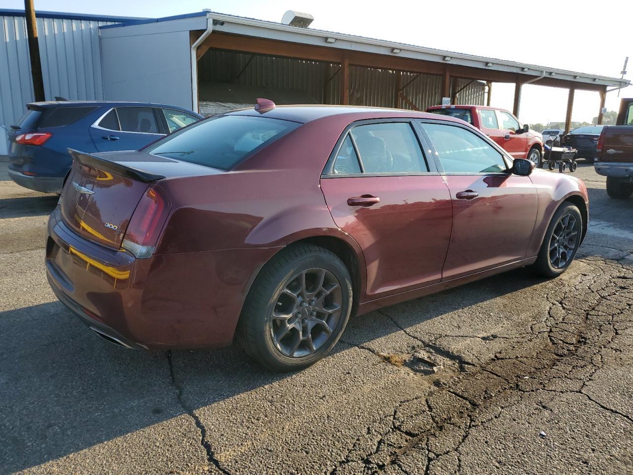 2019 Chrysler 300 S - Фото 3