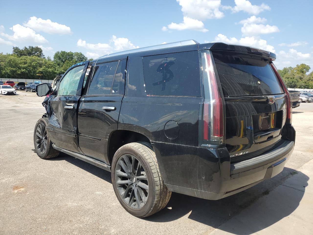 2020 Cadillac Escalade Platinum - Фото 2