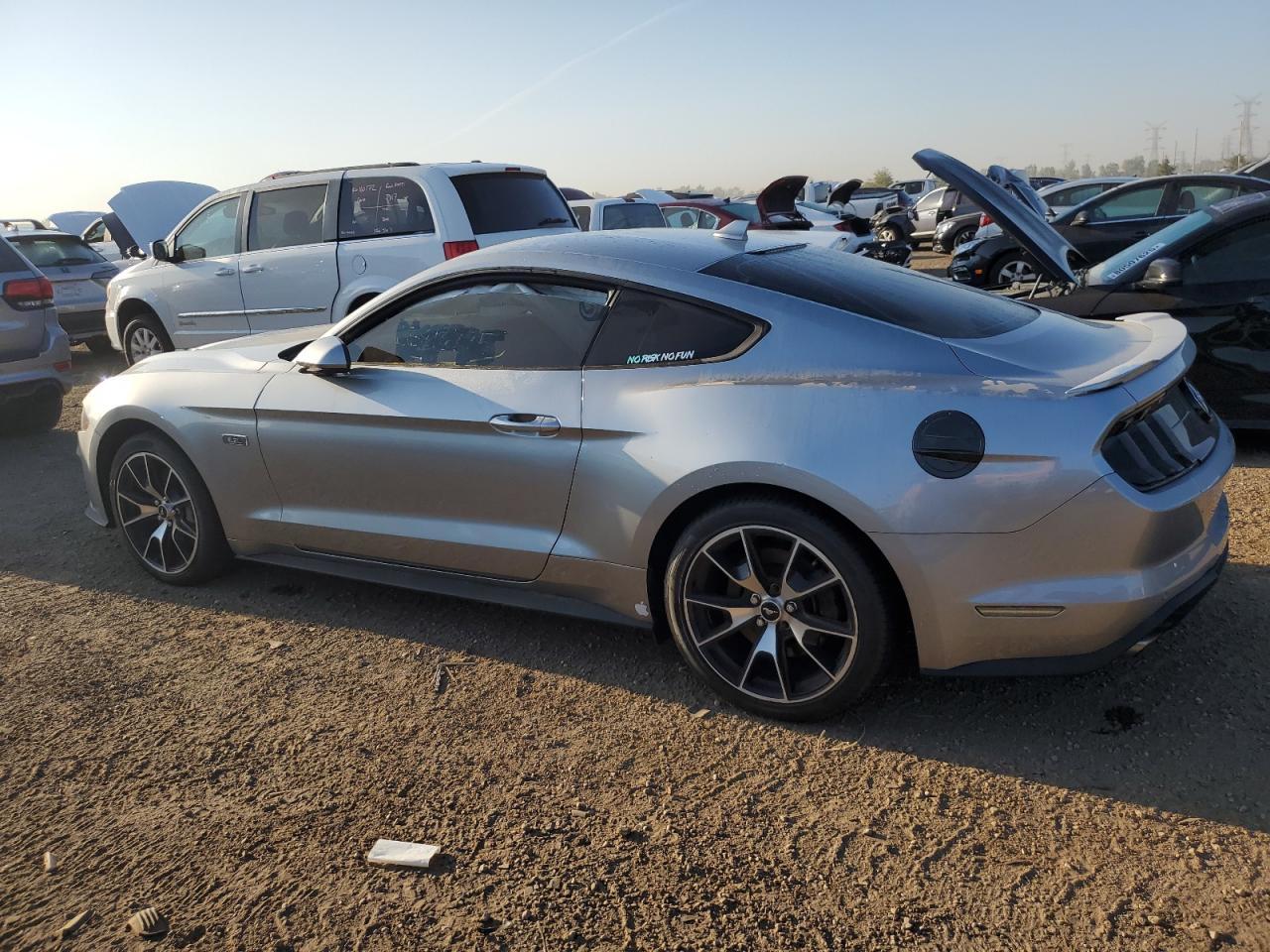 2021 Ford Mustang - Фото 2