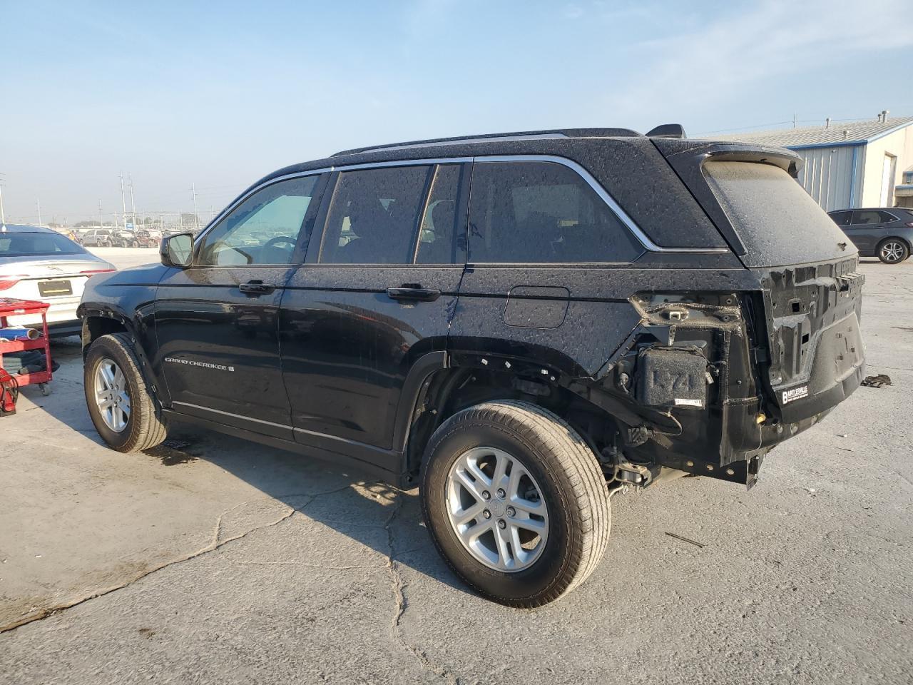 2024 Jeep Grand Cherokee Laredo - Image 2