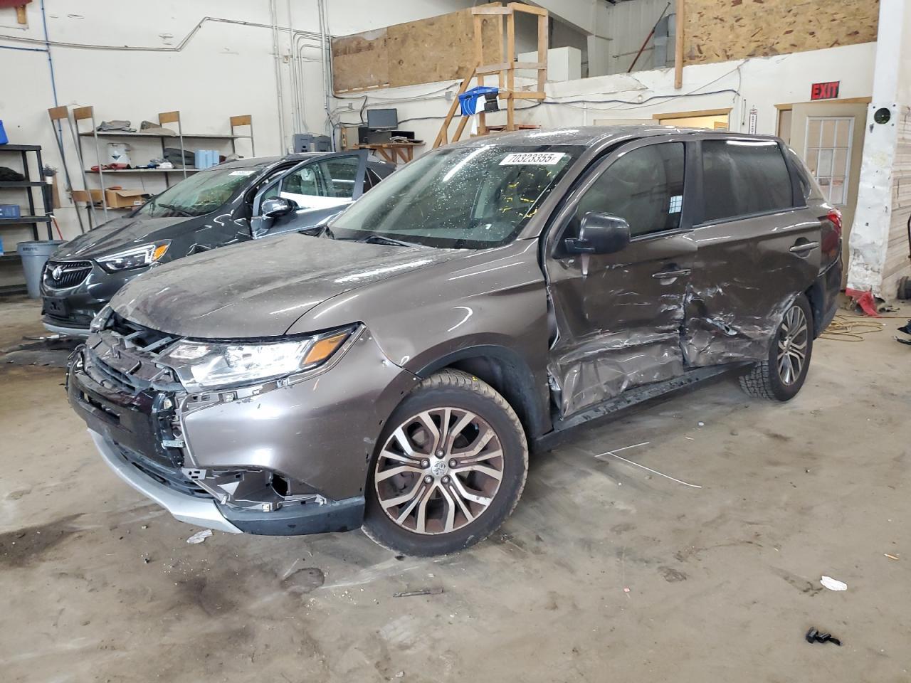 2017 Mitsubishi Outlander Es