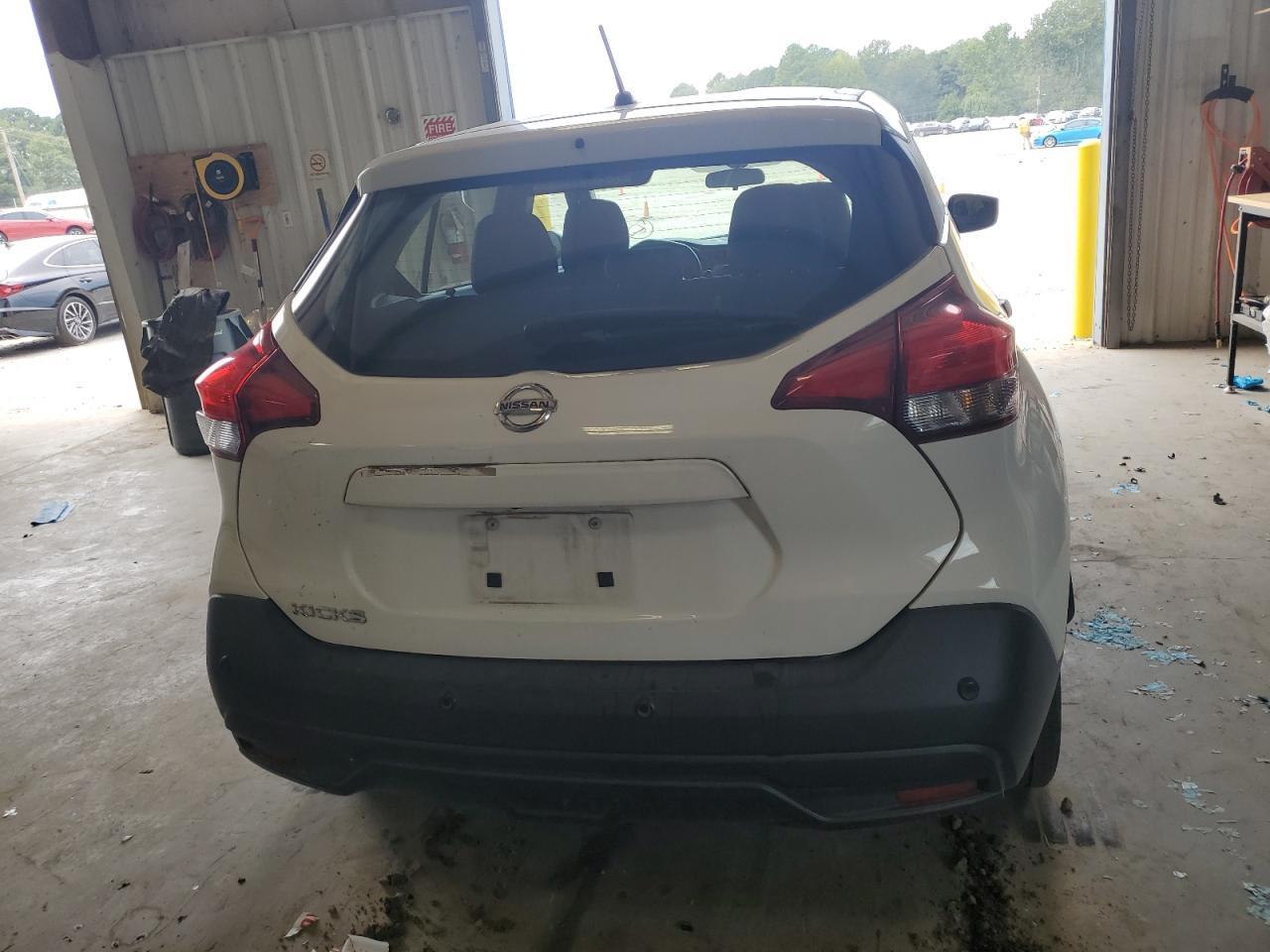 2020 Nissan Kicks S - Image 6