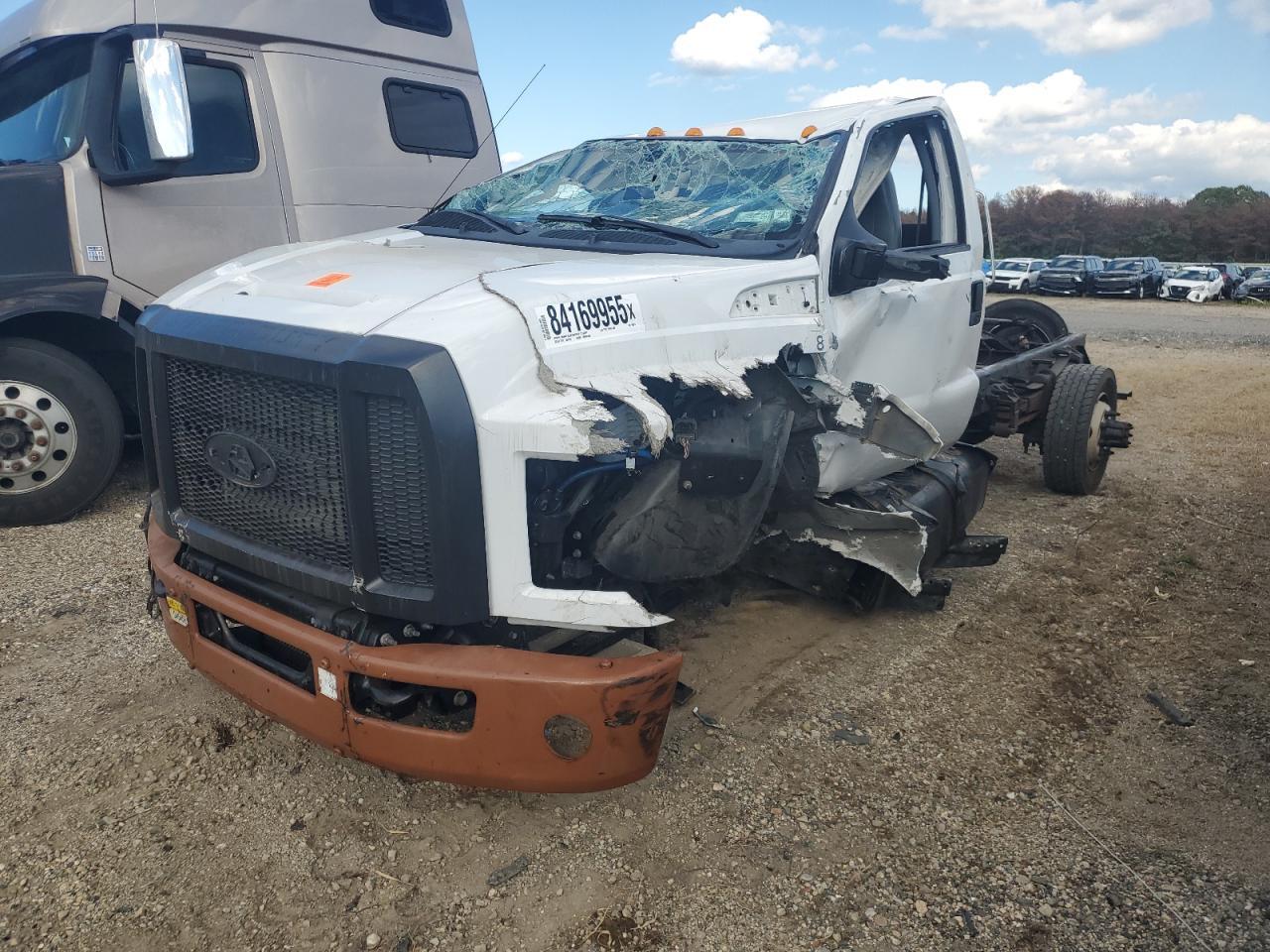 2021 Ford F650 Super Duty Truck Cab And Chassis - Фото 2