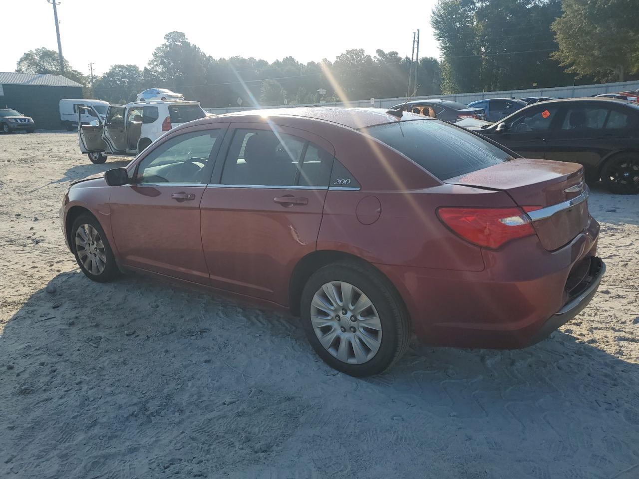 2014 Chrysler 200 - Image 2