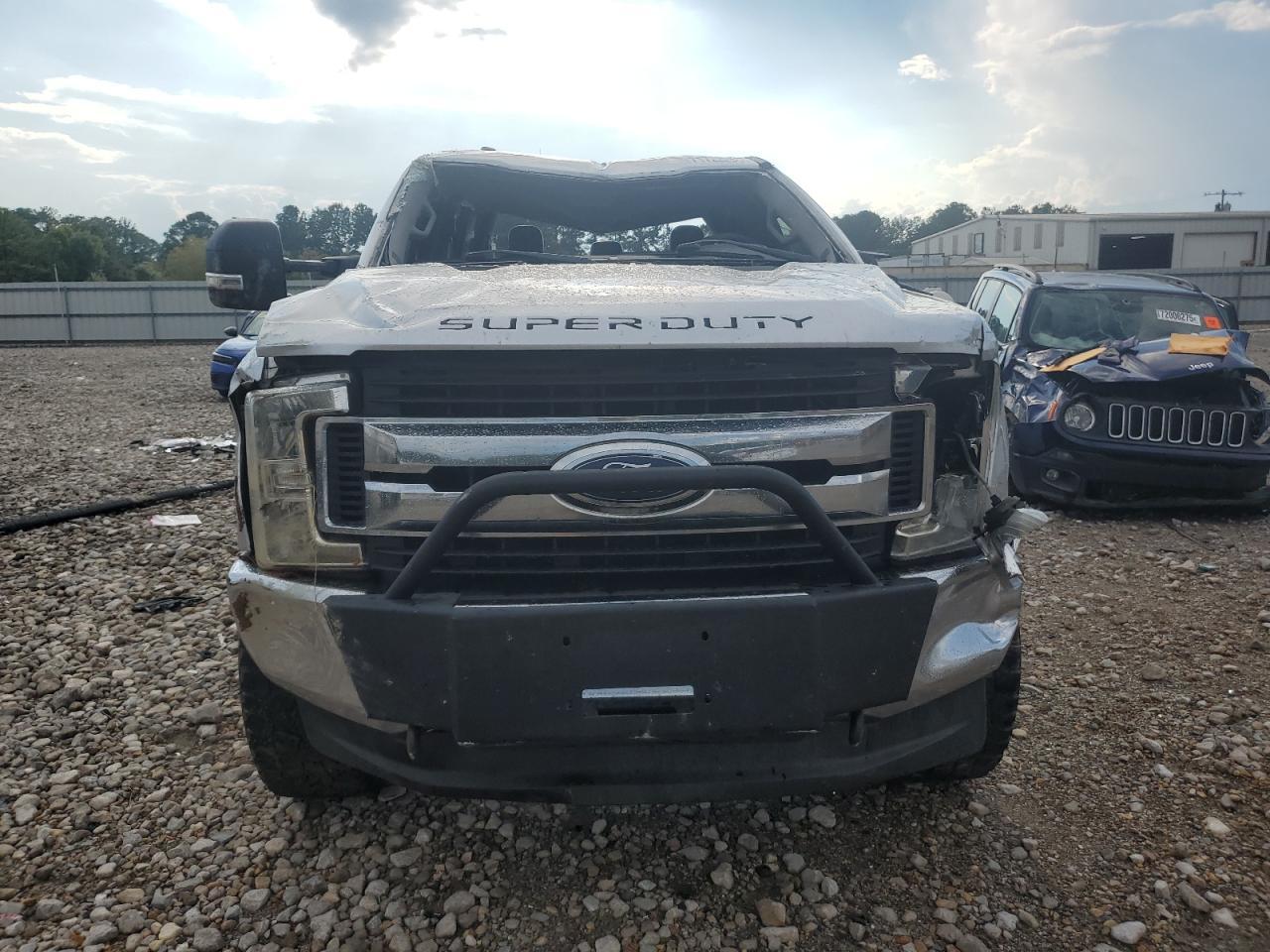2018 Ford F250 Super Duty - Фото 5