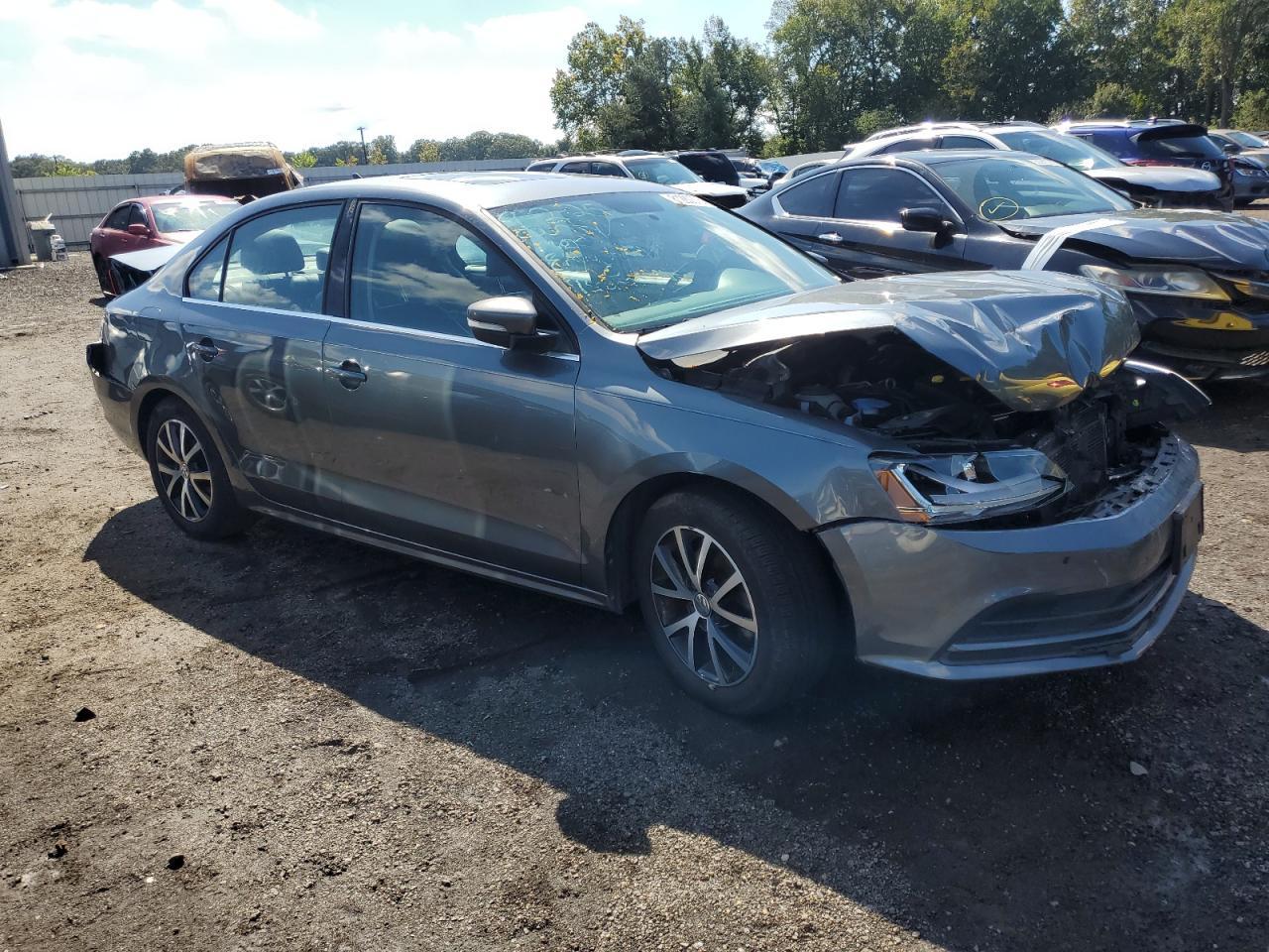 2017 Volkswagen Jetta Se - Фото 4