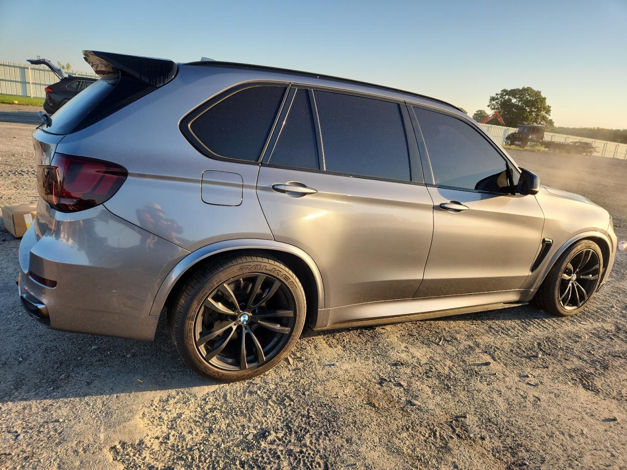 2017 BMW X5 xDrive50I - Image 3