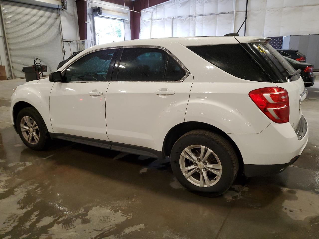 2016 Chevrolet Equinox Ls - Фото 2