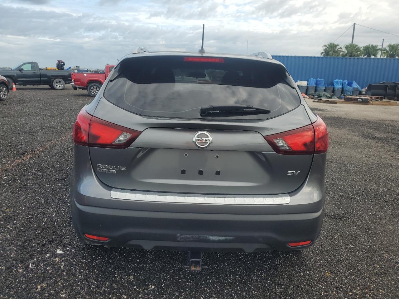 2018 Nissan Rogue Sport S - Image 6