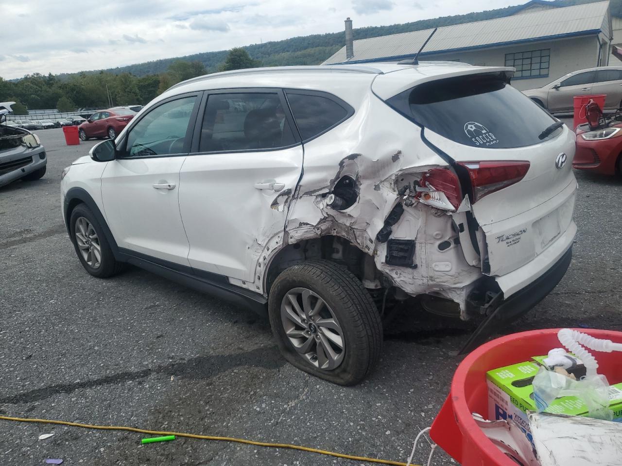 2016 Hyundai Tucson Limited - Image 2