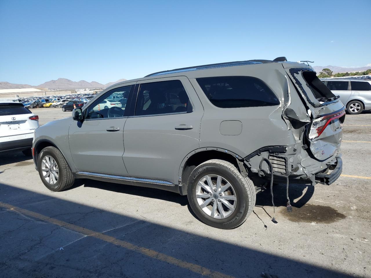 2022 Dodge Durango Sxt - Image 2