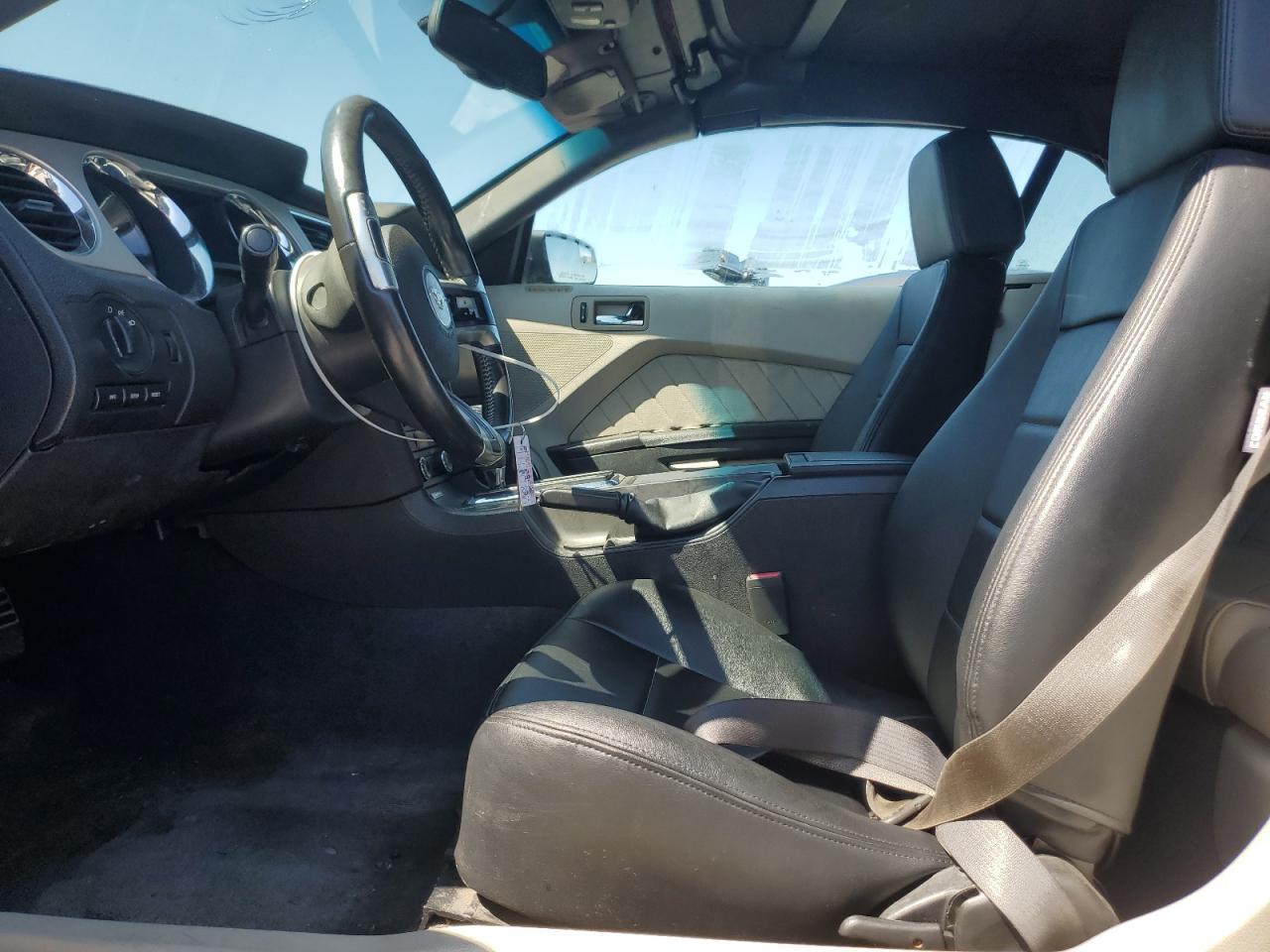 2011 Ford Mustang - Image 7