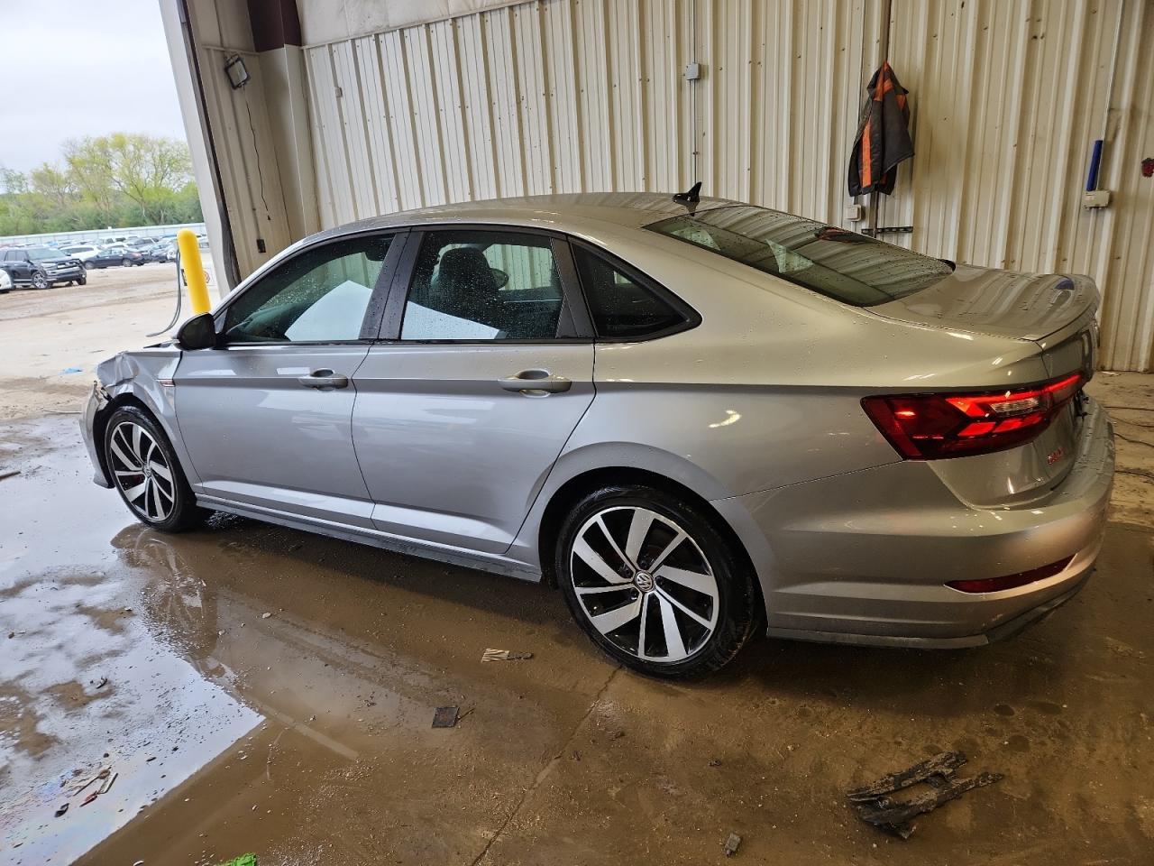 2020 Volkswagen Jetta Gli - Image 2