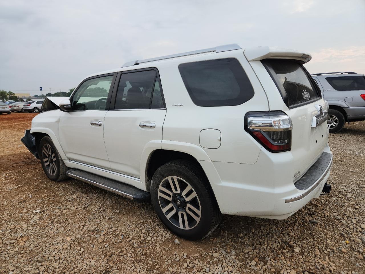 2016 Toyota 4Runner Sr5 - Image 2