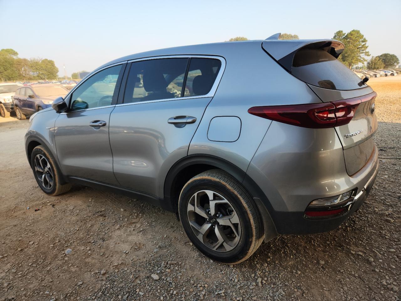 2021 Kia Sportage Lx - Фото 2