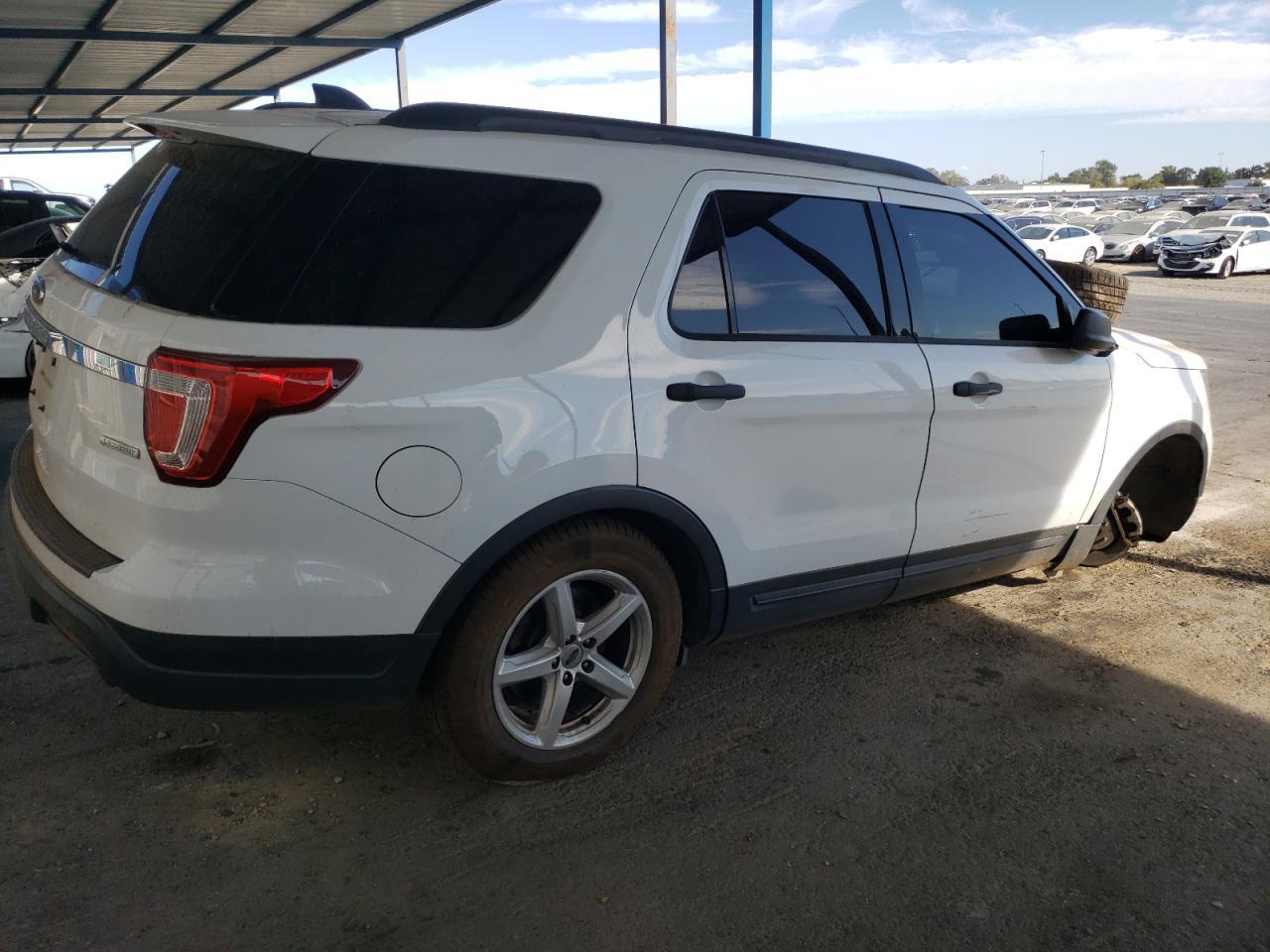 2018 Ford Explorer - Фото 3