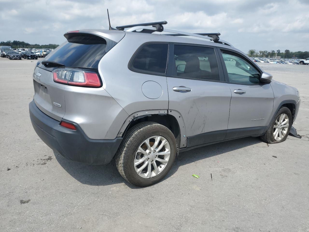 2021 Jeep Cherokee Latitude - Фото 3