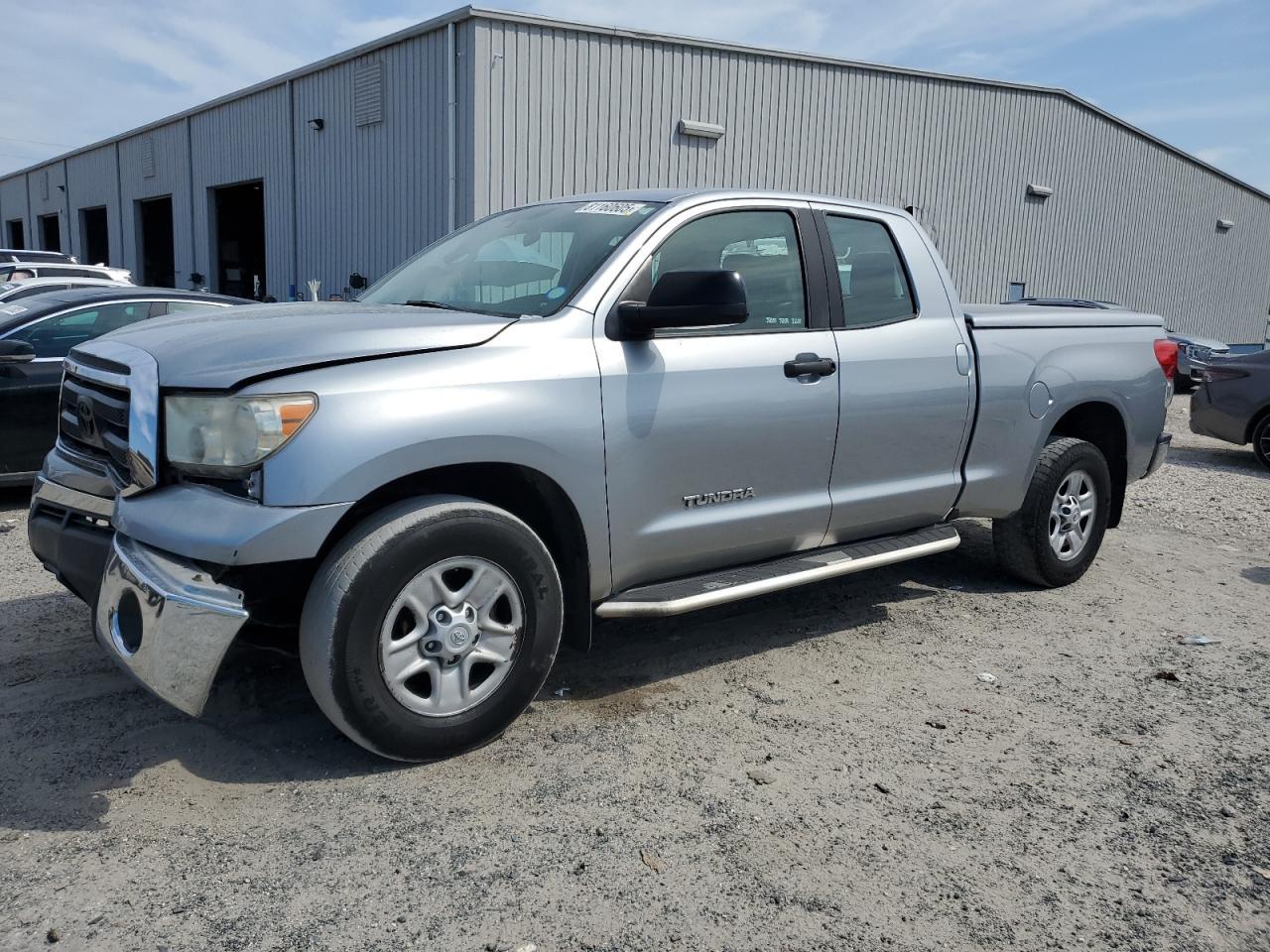 2011 Toyota Tundra Double Cab Sr5