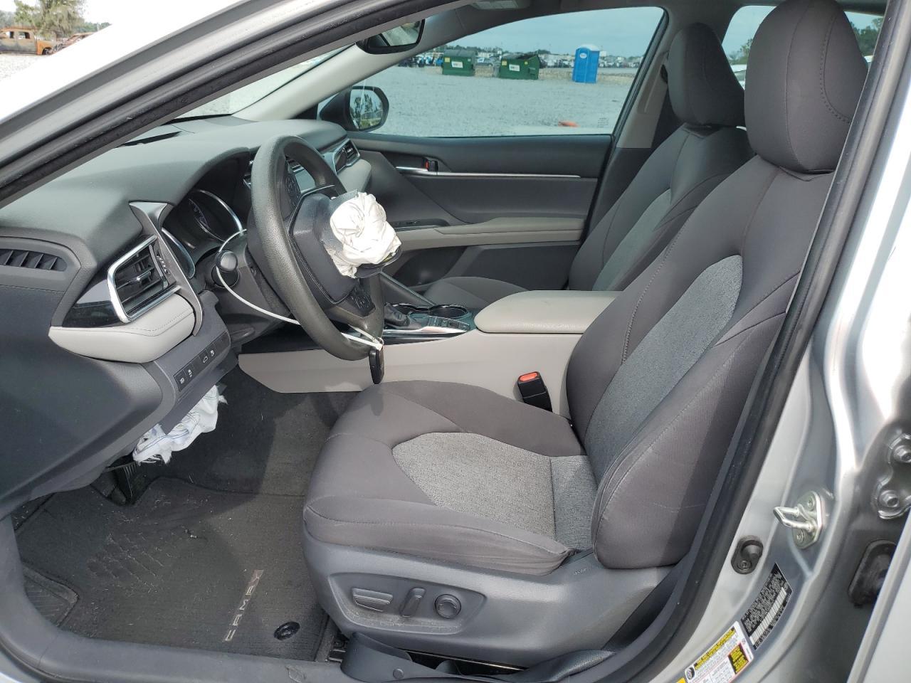 2018 Toyota Camry Le - Фото 7