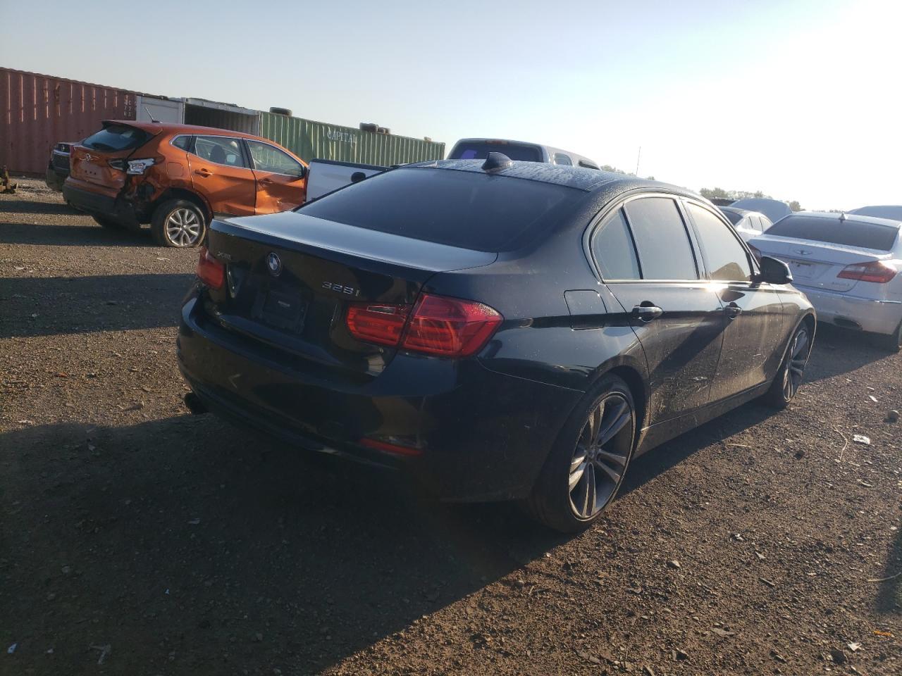 2013 BMW 328 Xi Sulev - Image 3