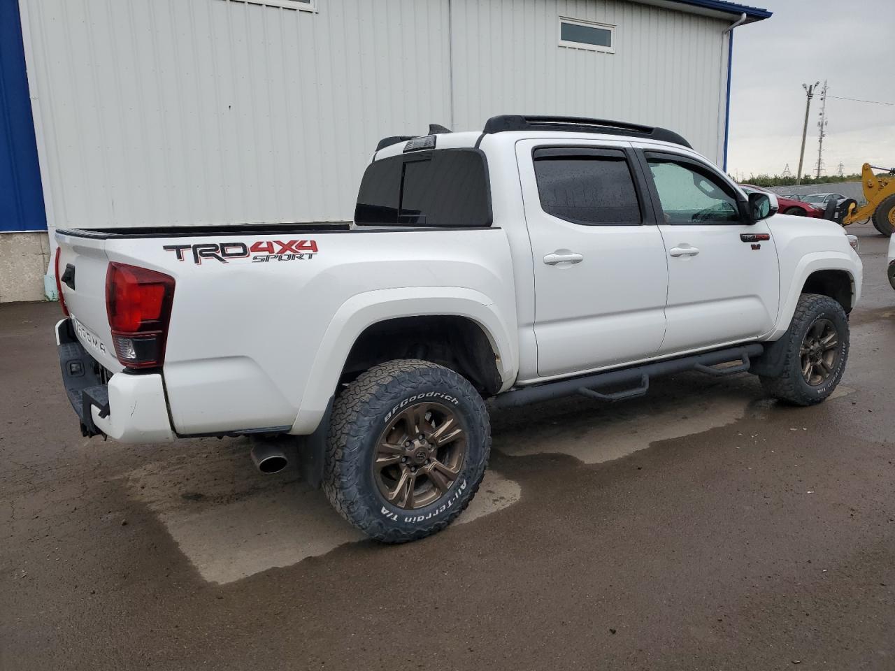 2018 Toyota Tacoma Double Cab - Фото 3