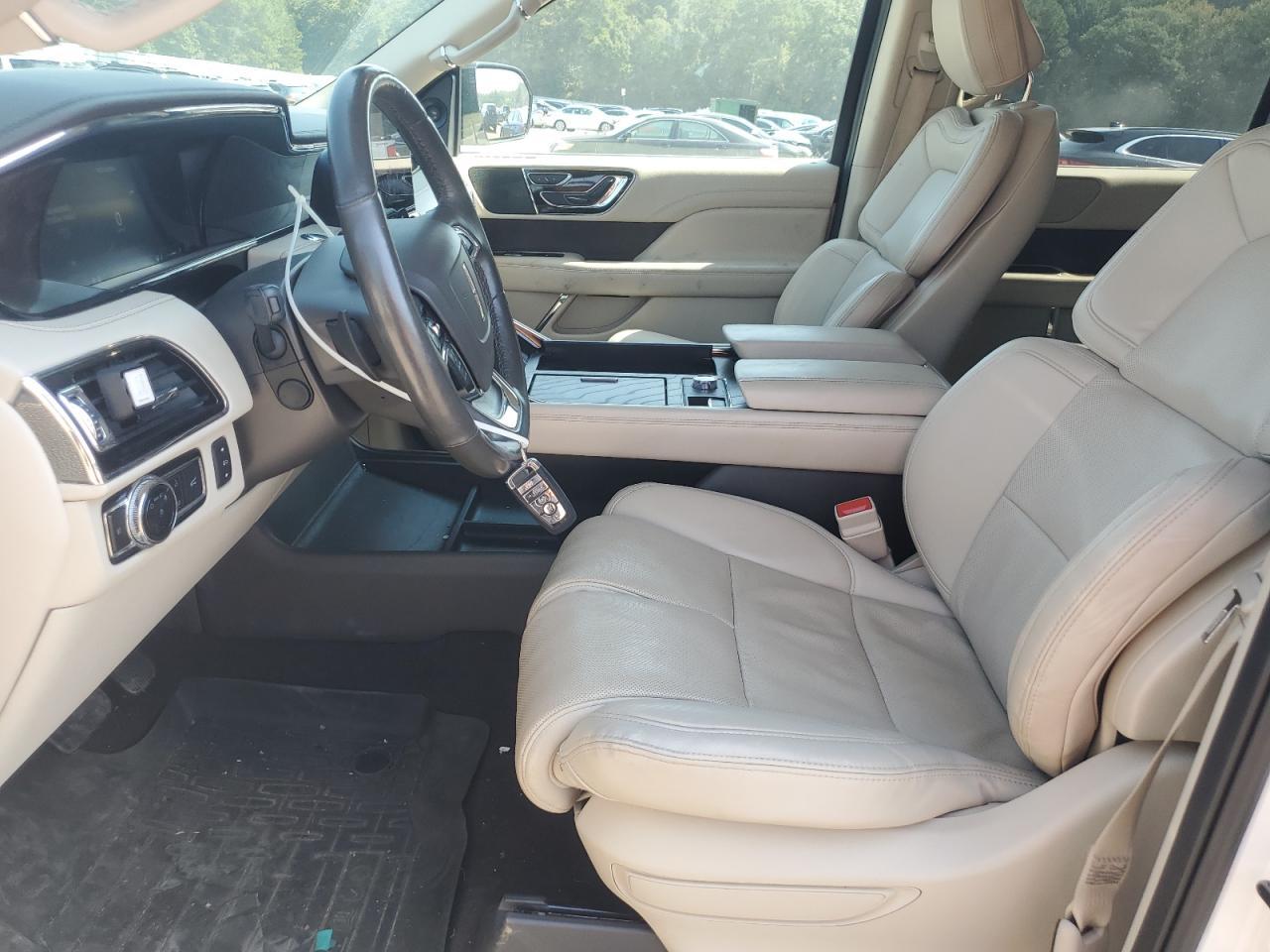 2021 Lincoln Navigator - Фото 7