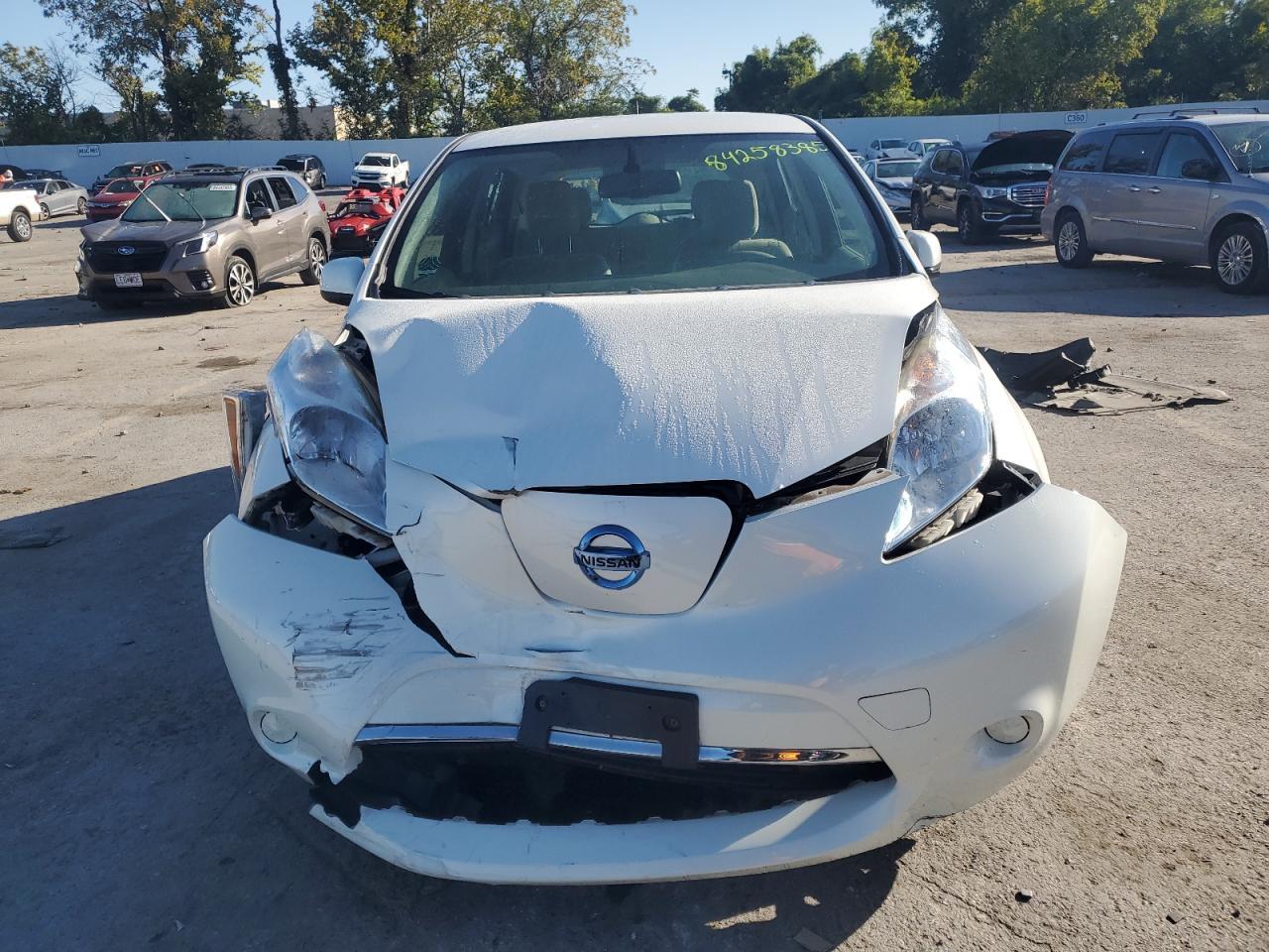 2015 Nissan Leaf S - Image 5