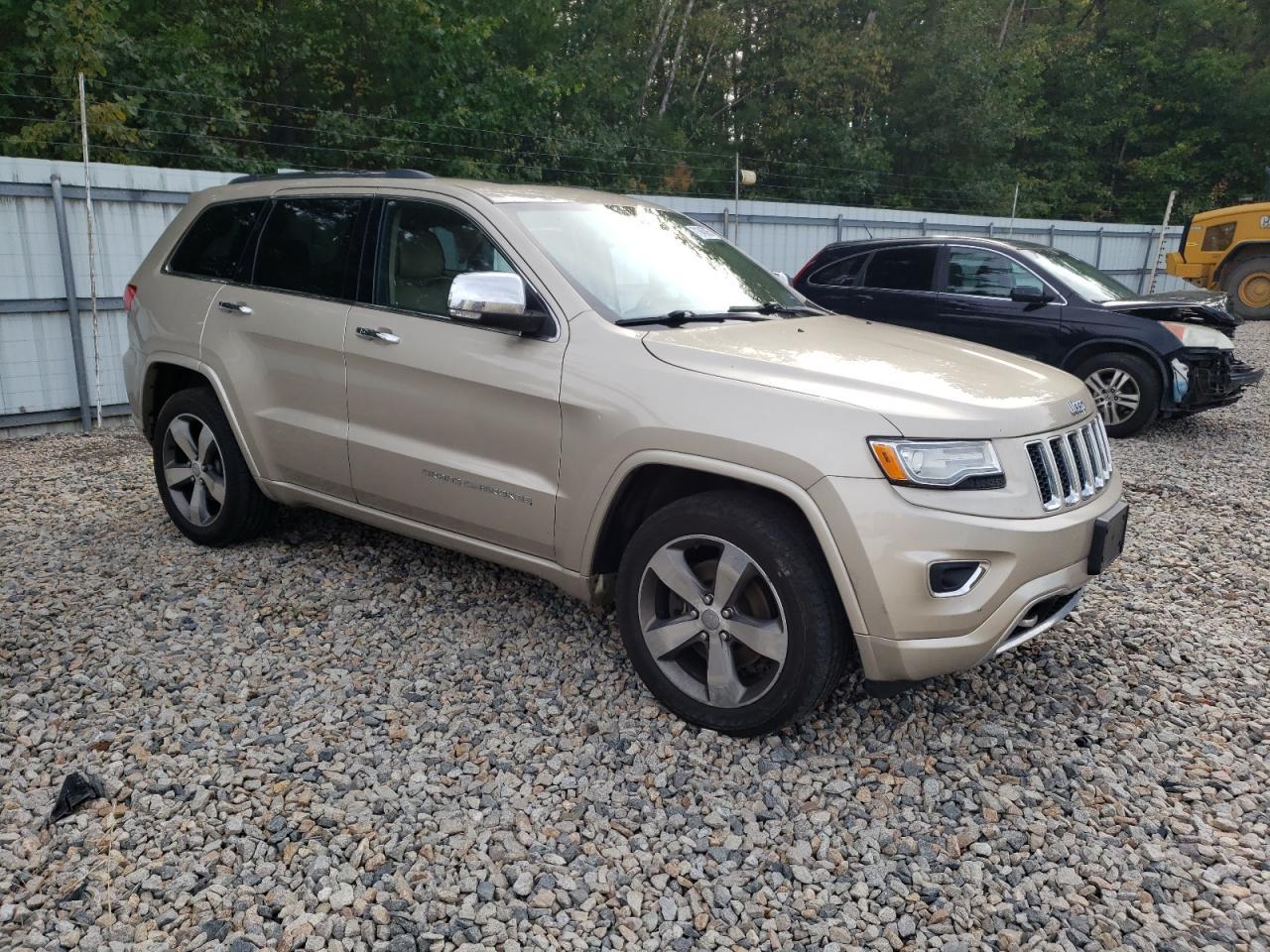 2015 Jeep Grand Cherokee Overland - Image 4
