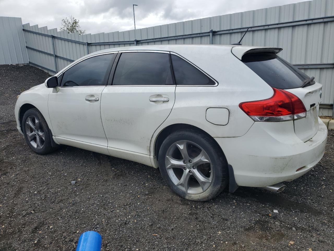 2011 Toyota Venza - Фото 2