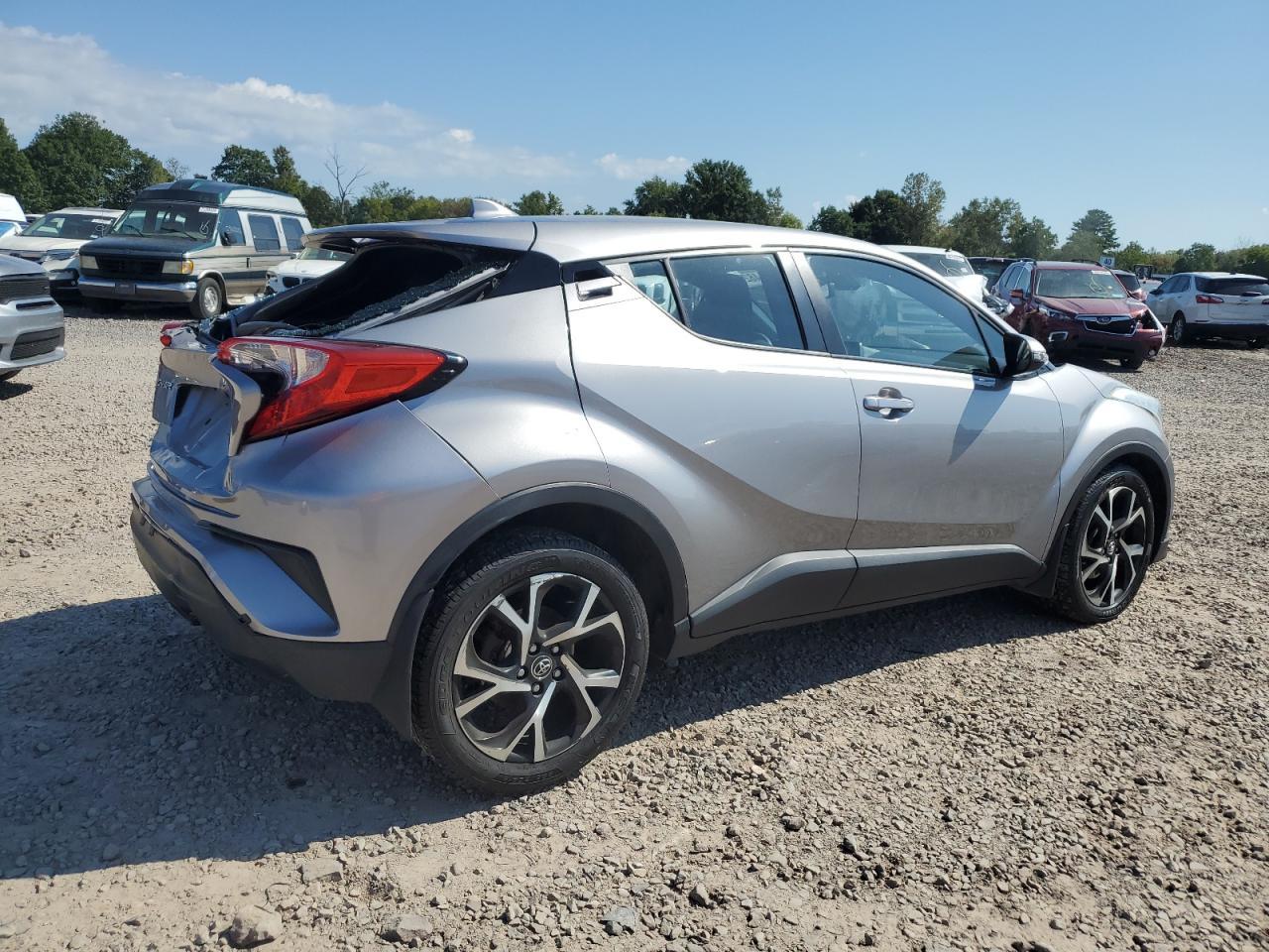 2018 Toyota C-Hr Xle - Image 3