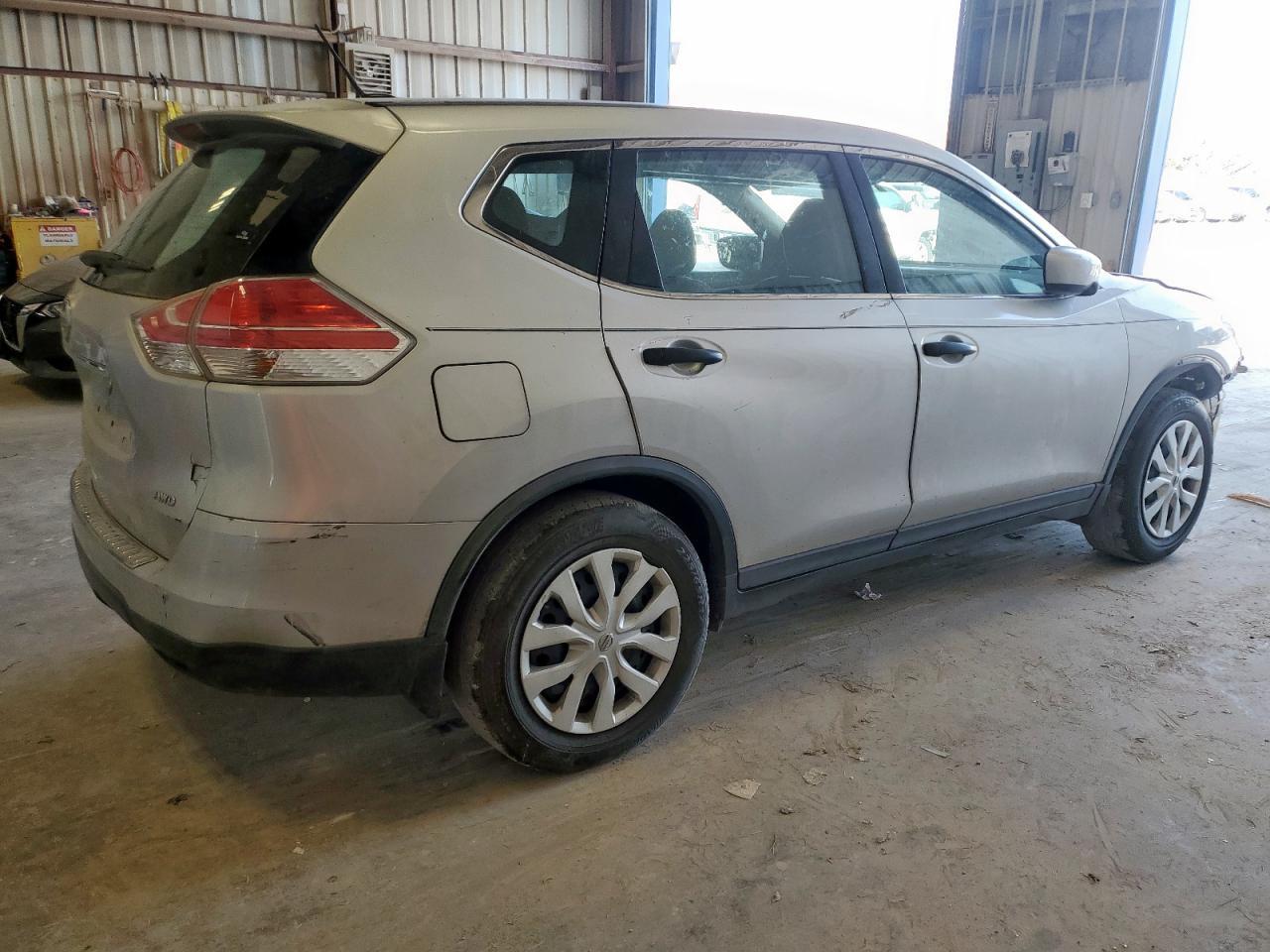 2016 Nissan Rogue S - Фото 3