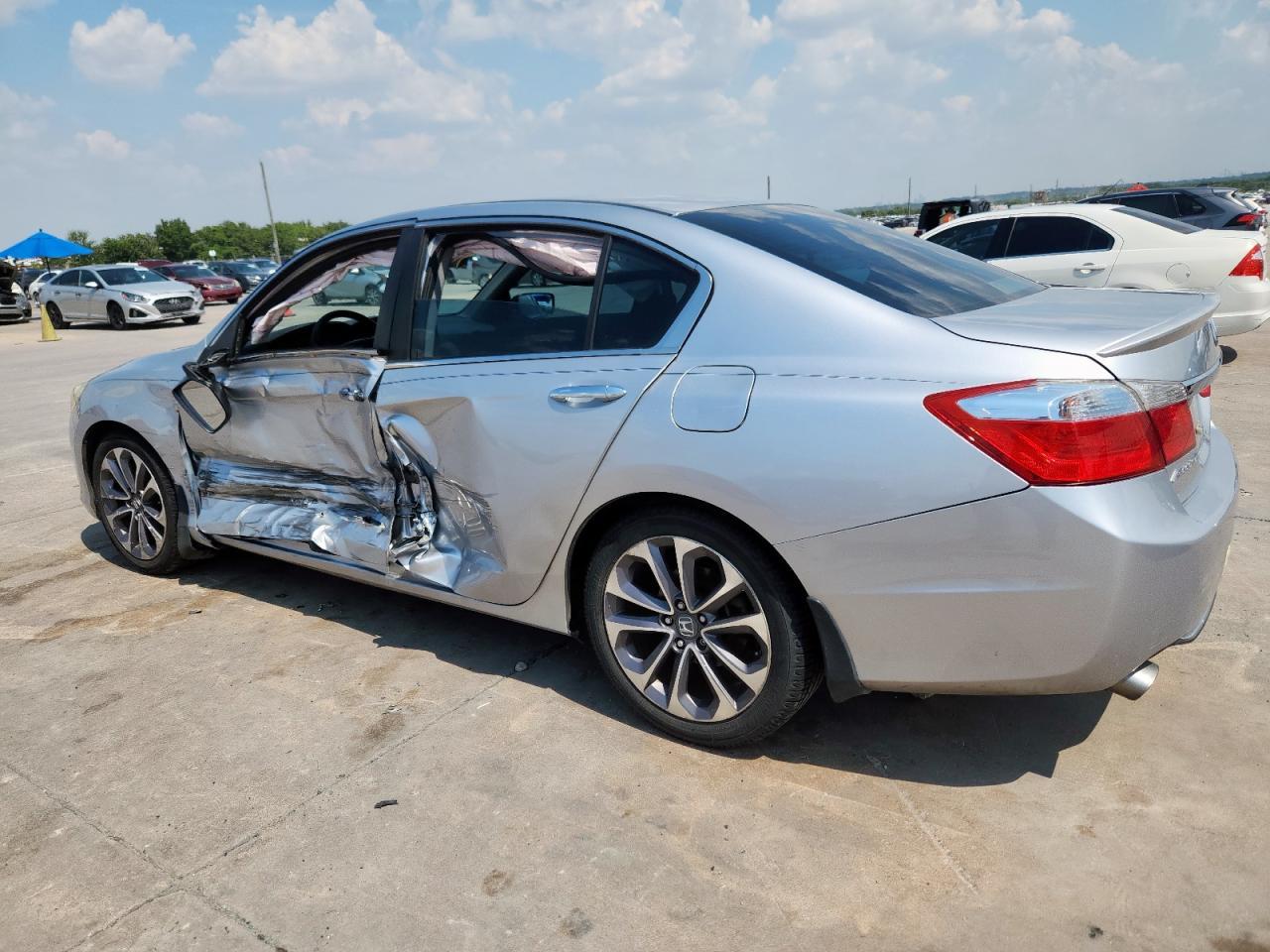 2014 Honda Accord Sport - Image 2