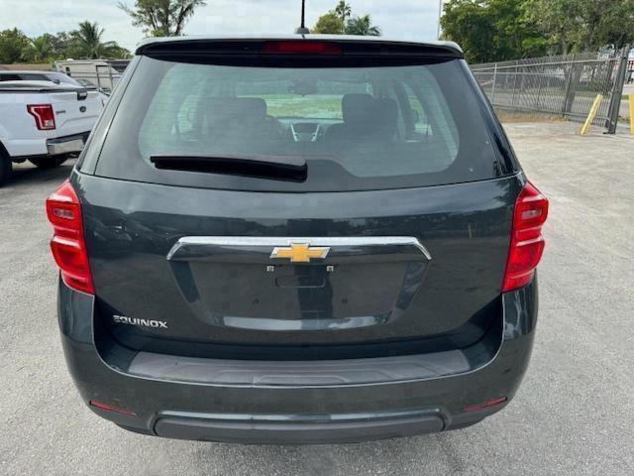 2017 Chevrolet Equinox Ls - Фото 6